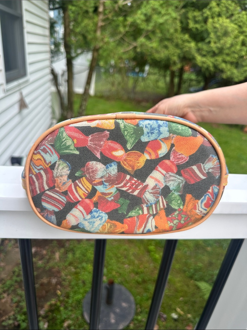 Dooney & Bourke retired candy print bucket bag - Picture 9 of 16